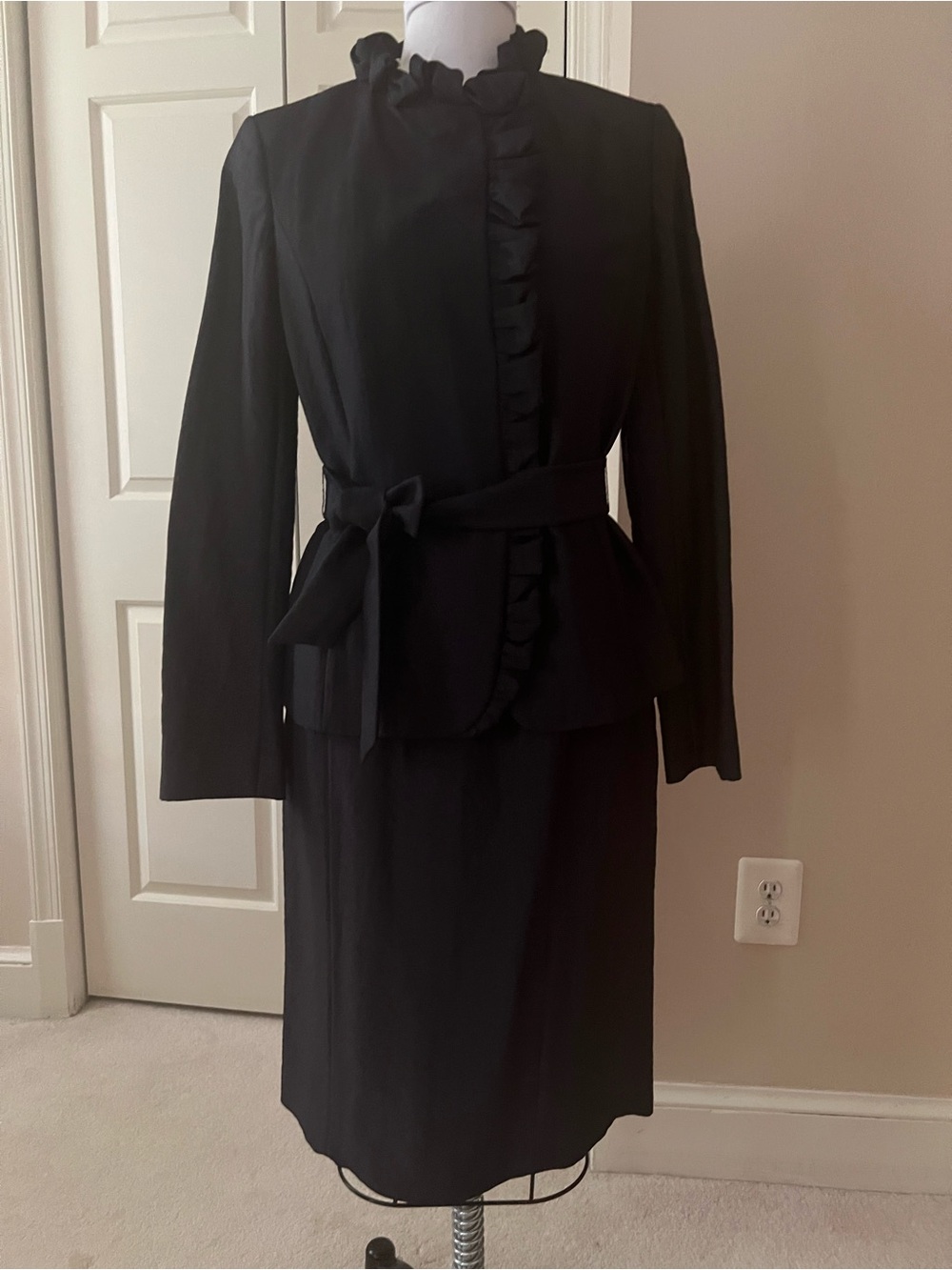 Lafayette 148 New York Black Ruffled Belted Long-Sleeve Dress